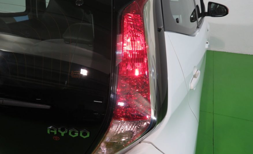 Toyota Aygo 1.0 VVT-i 69 CV 5 porte x-wave