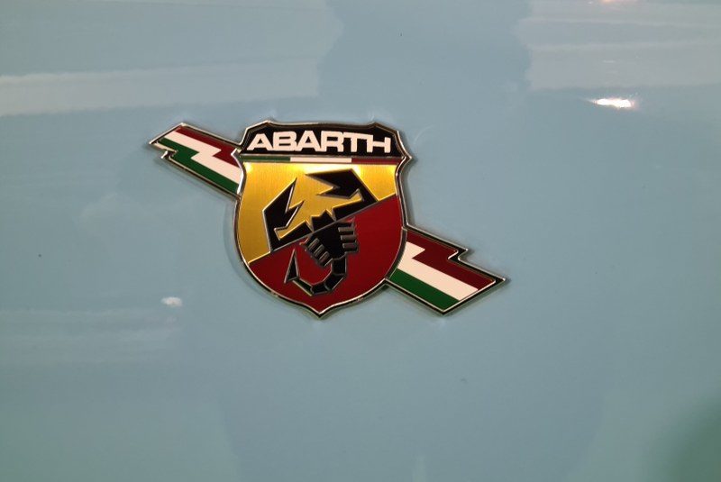 ABARTH 500 1.4 Turbo T-Jet Custom