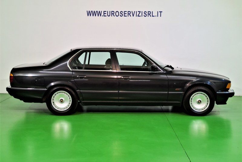 BMW 750 i