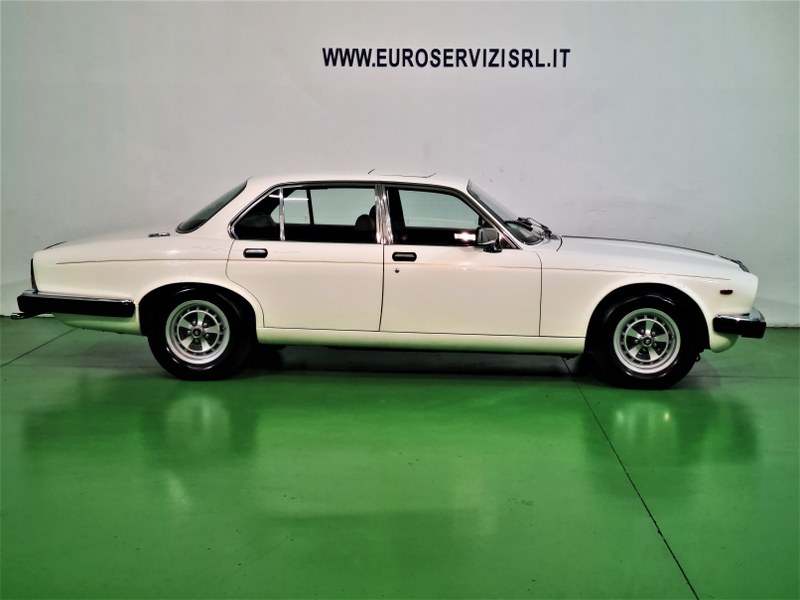 Jaguar XJ12 5.3 DOUBLE SIX DAILMER