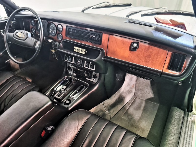 Jaguar XJ12 5.3 DOUBLE SIX DAILMER