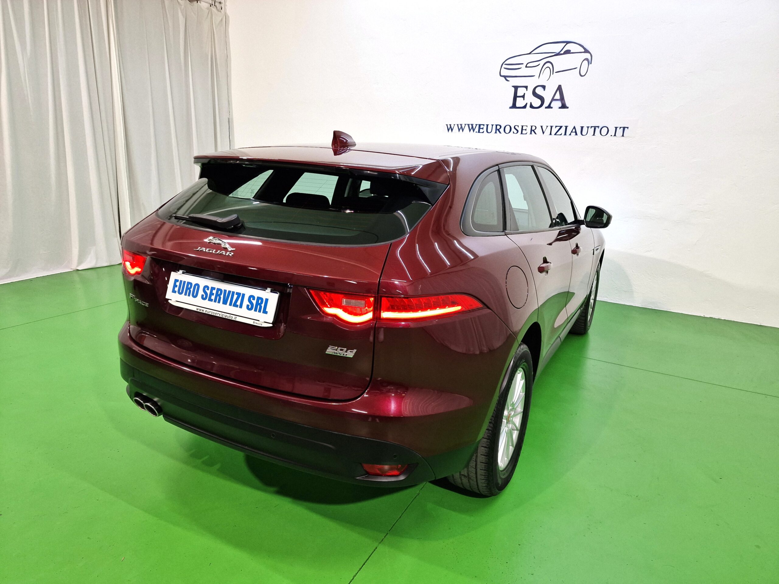Jaguar F-Pace F-Pace 2.0d Pure awd 180cv auto