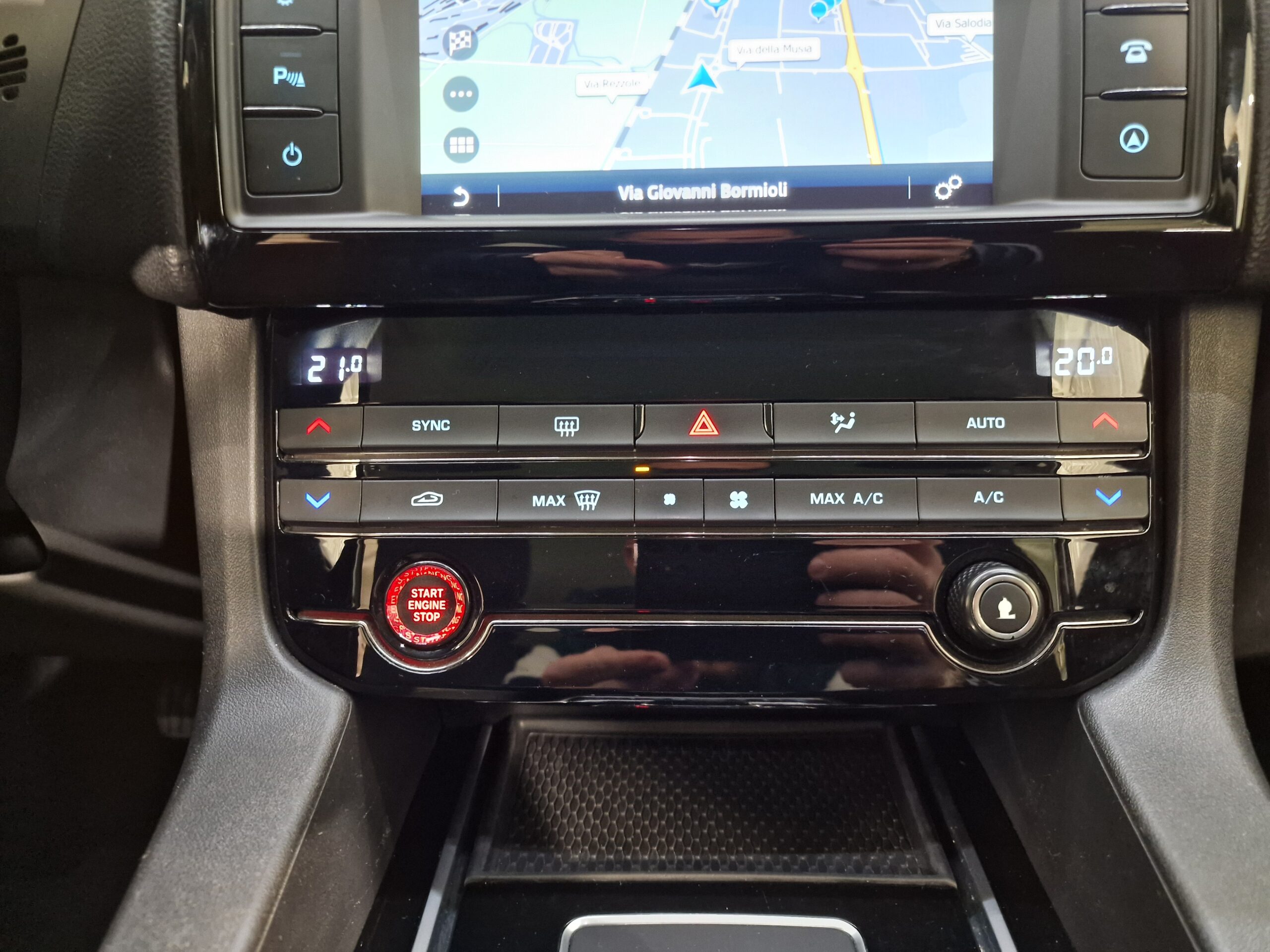 Jaguar F-Pace F-Pace 2.0d Pure awd 180cv auto