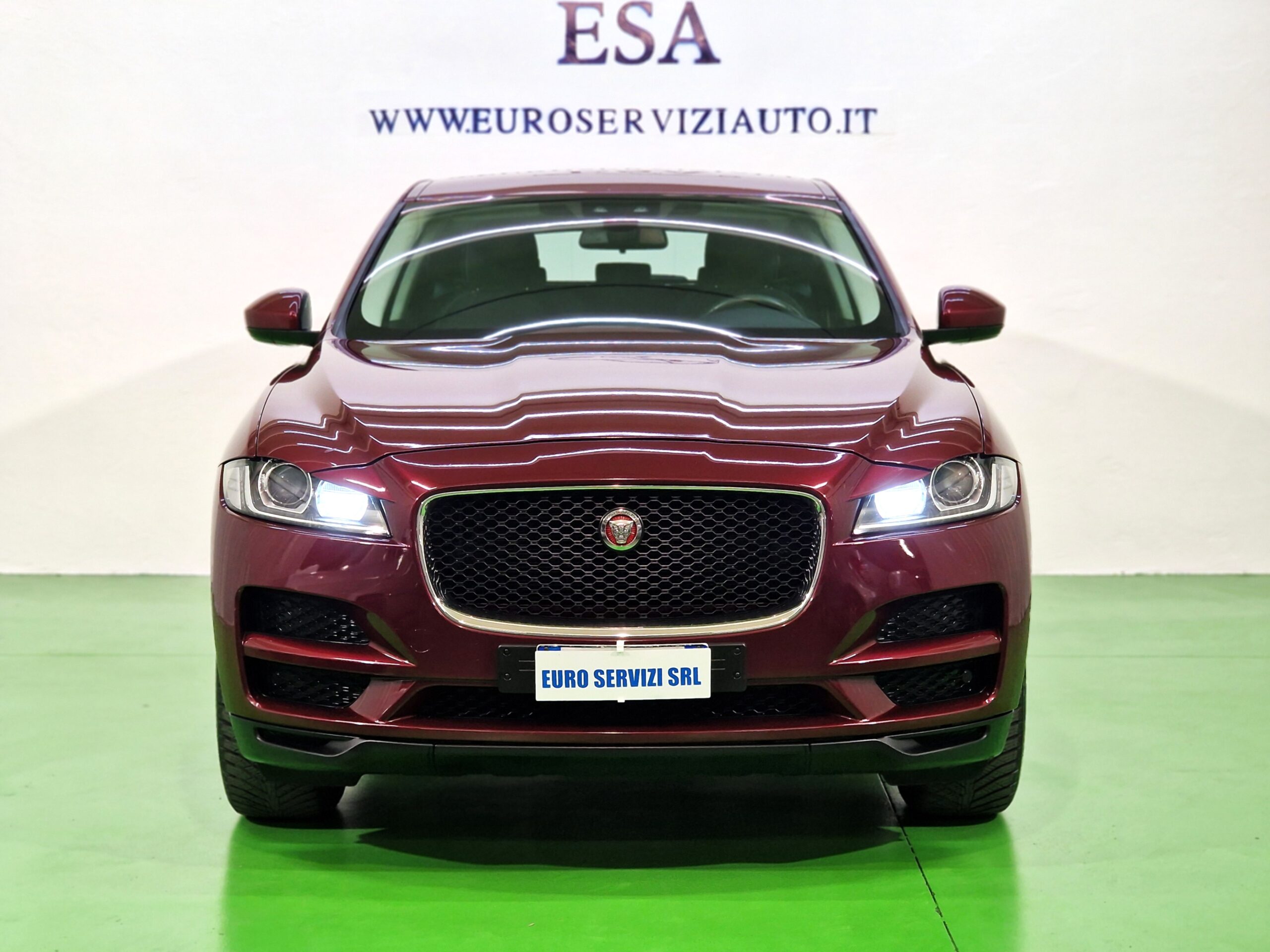 Jaguar F-Pace F-Pace 2.0d Pure awd 180cv auto