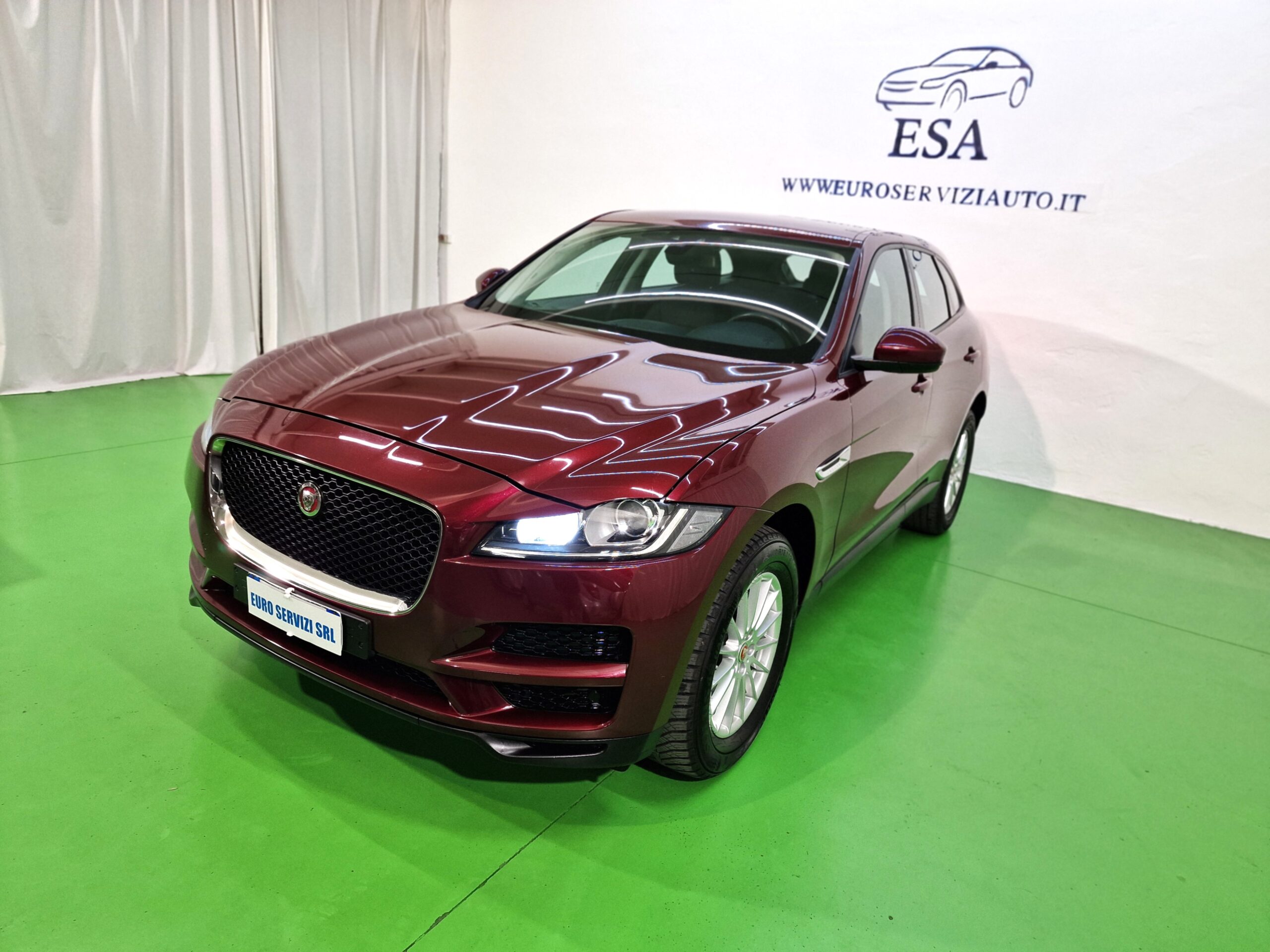 Jaguar F-Pace F-Pace 2.0d Pure awd 180cv auto