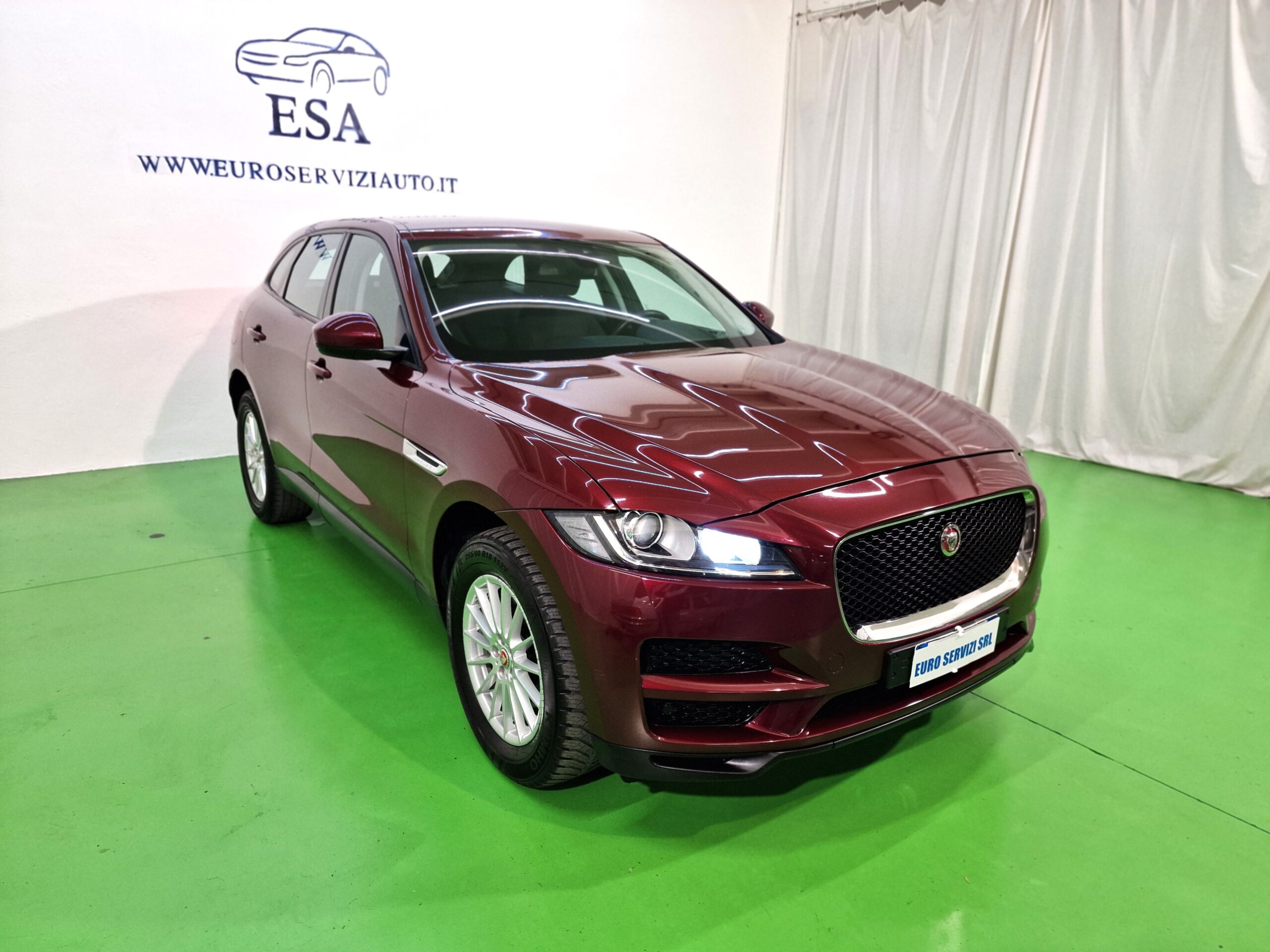 Jaguar F-Pace F-Pace 2.0d Pure awd 180cv auto