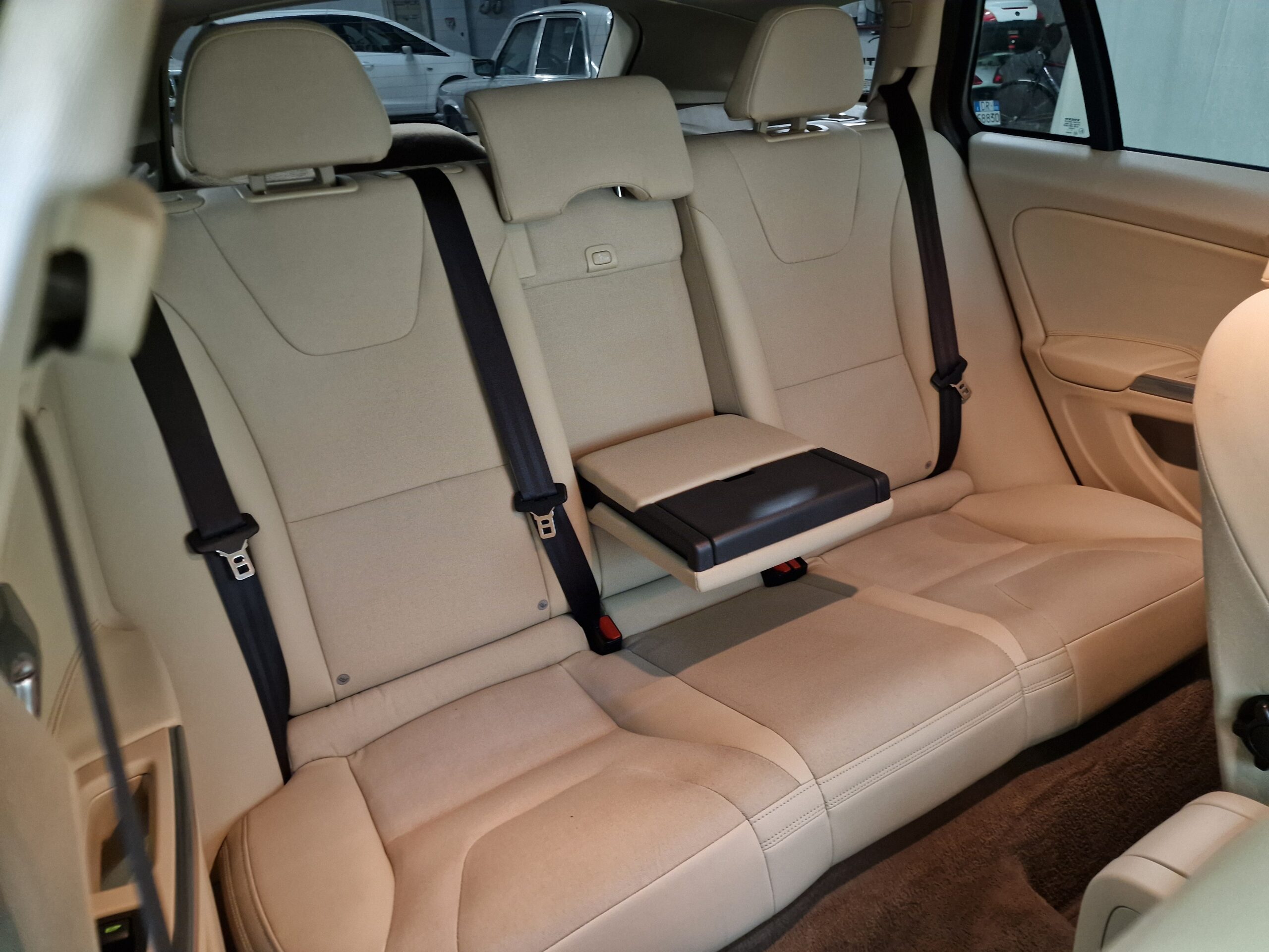 Volvo V60 V60 1.6 t3 Kinetic powershift