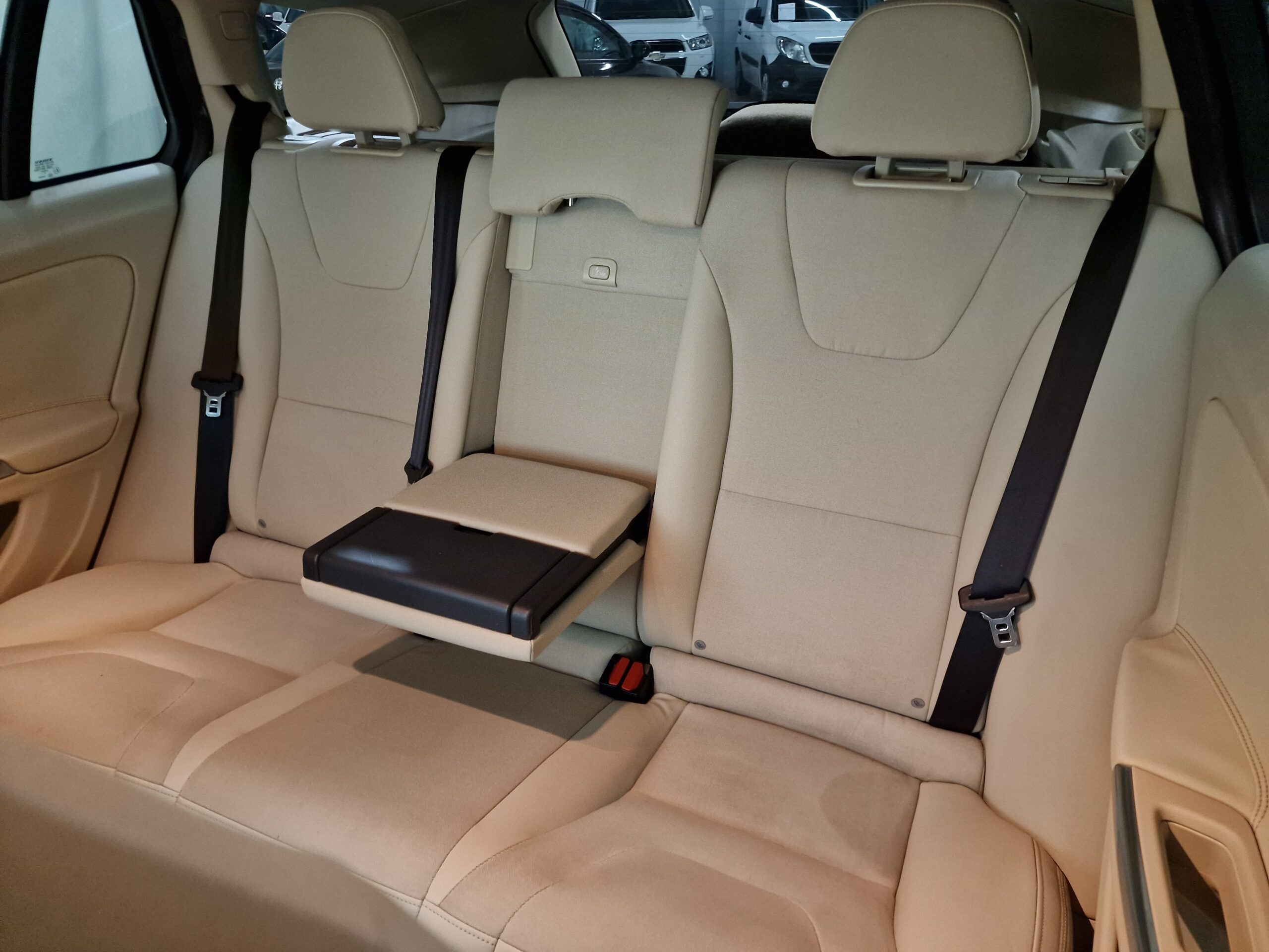 Volvo V60 V60 1.6 t3 Kinetic powershift