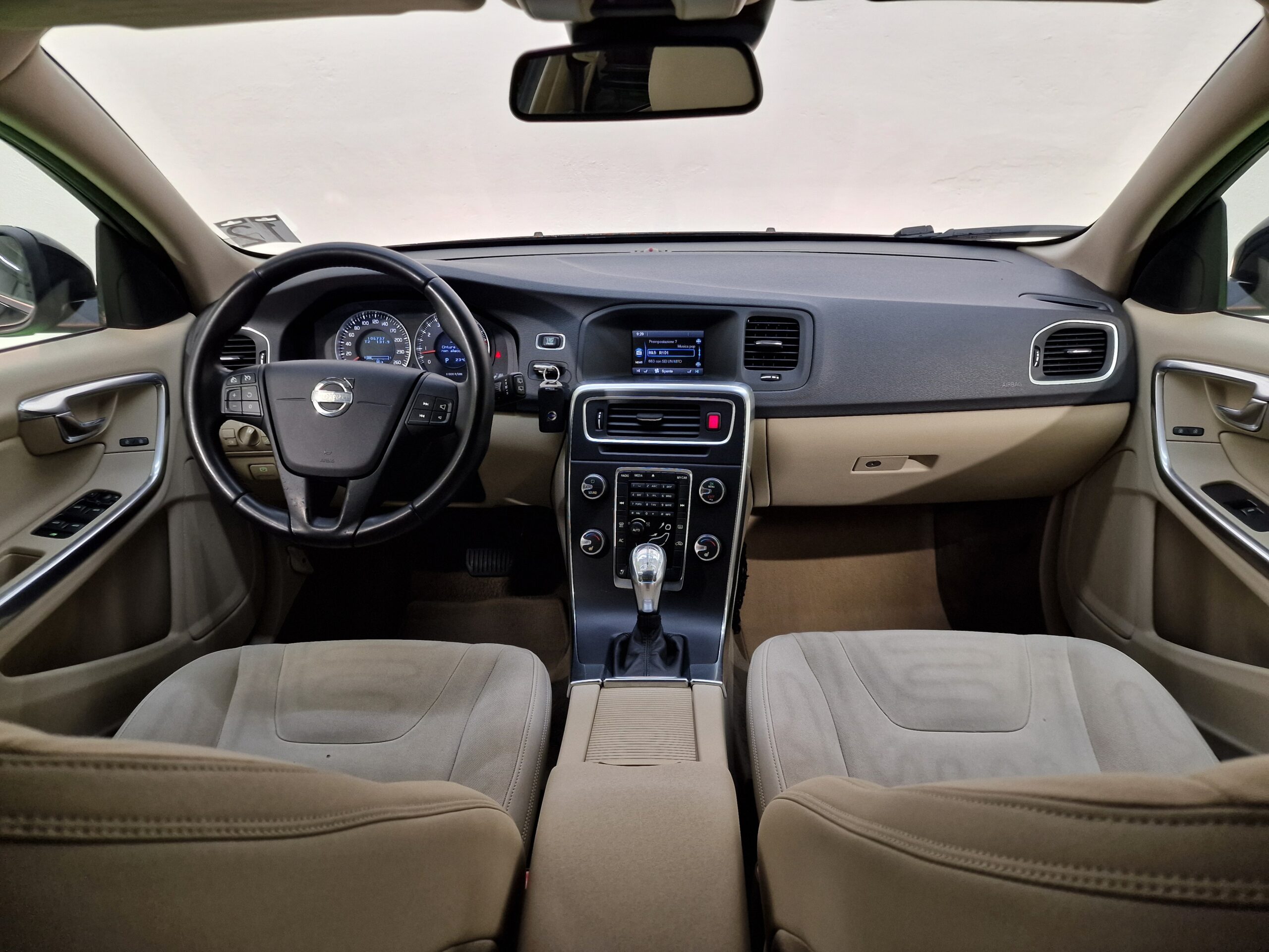 Volvo V60 V60 1.6 t3 Kinetic powershift