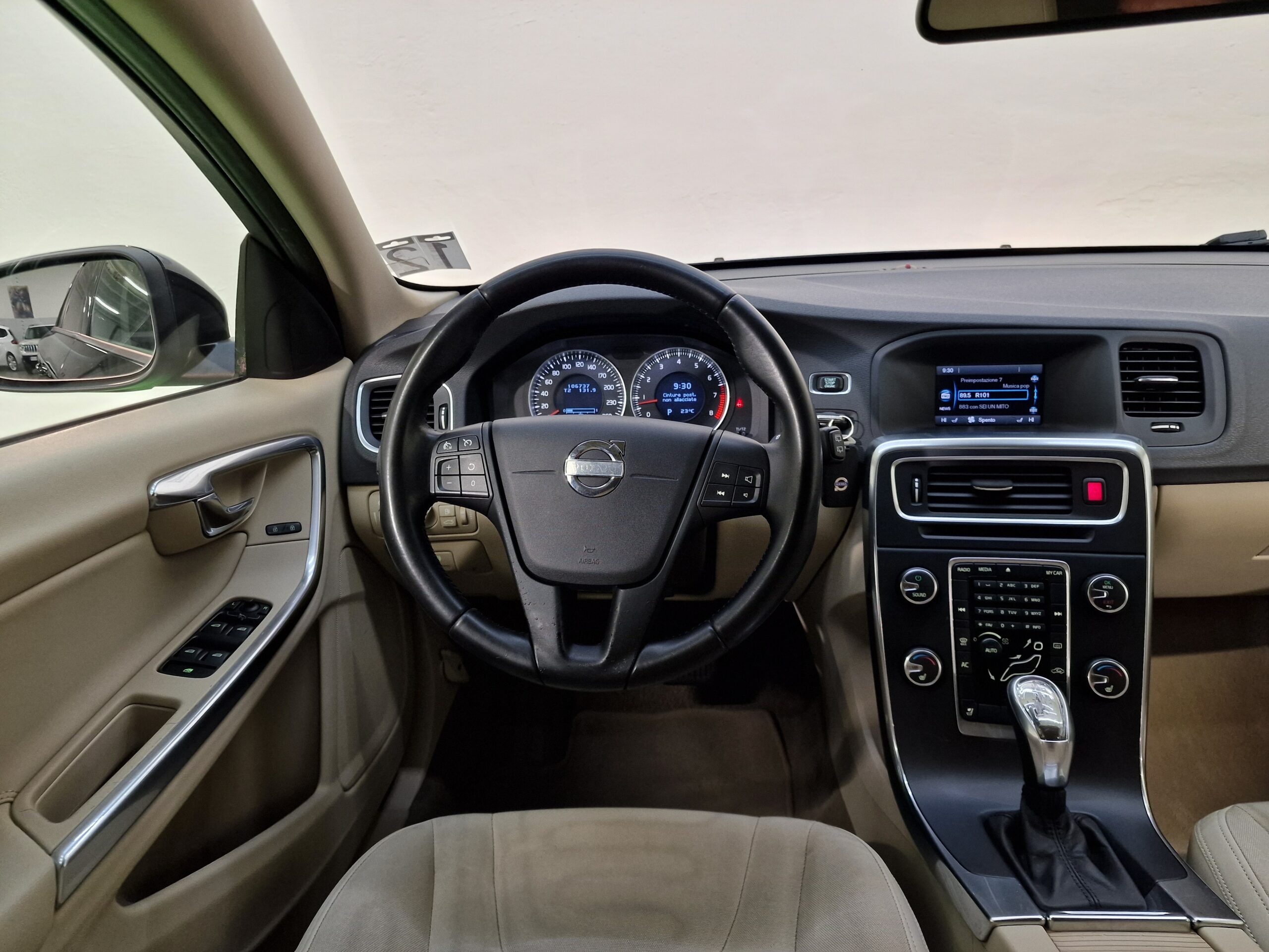 Volvo V60 V60 1.6 t3 Kinetic powershift