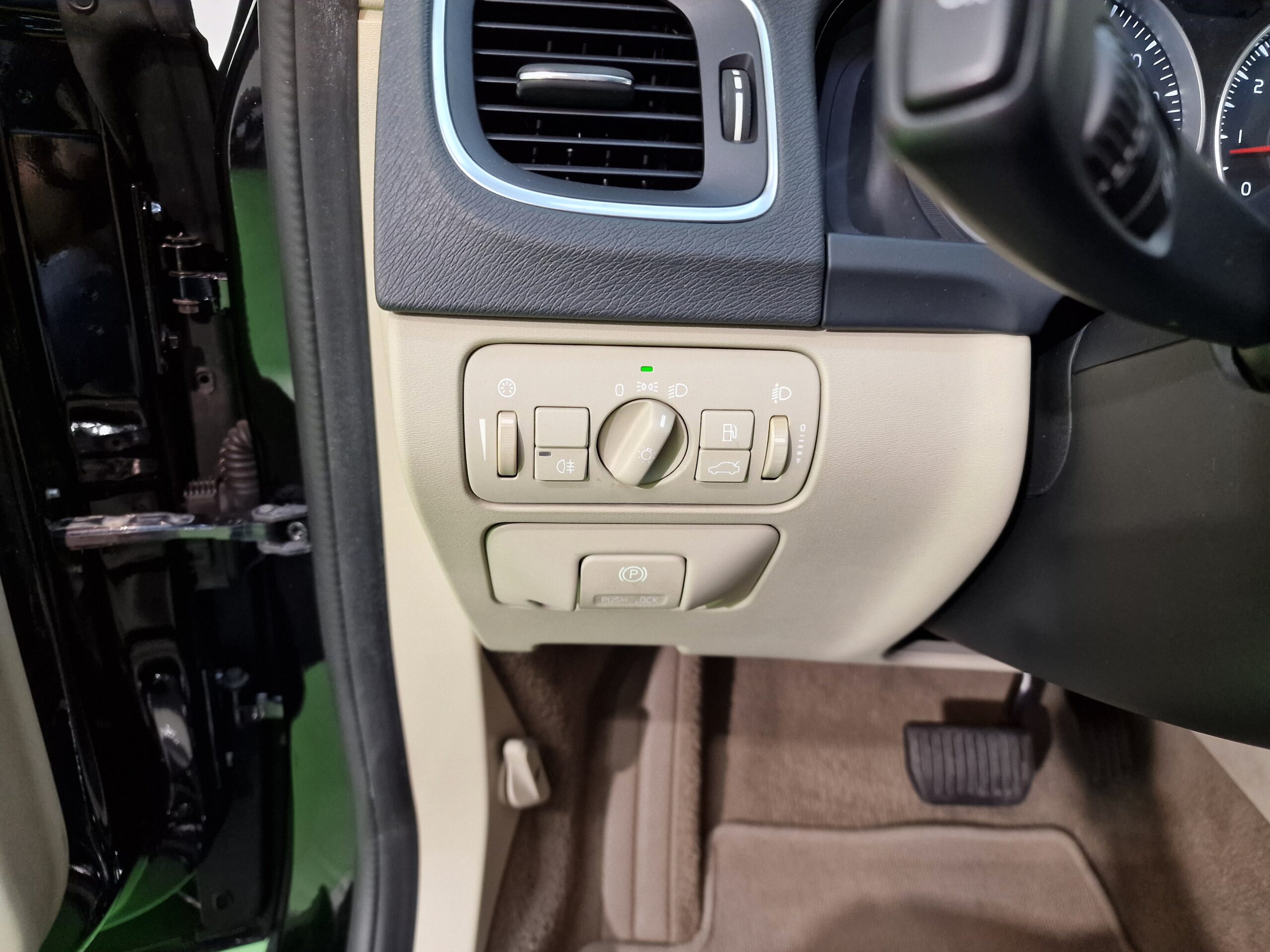 Volvo V60 V60 1.6 t3 Kinetic powershift
