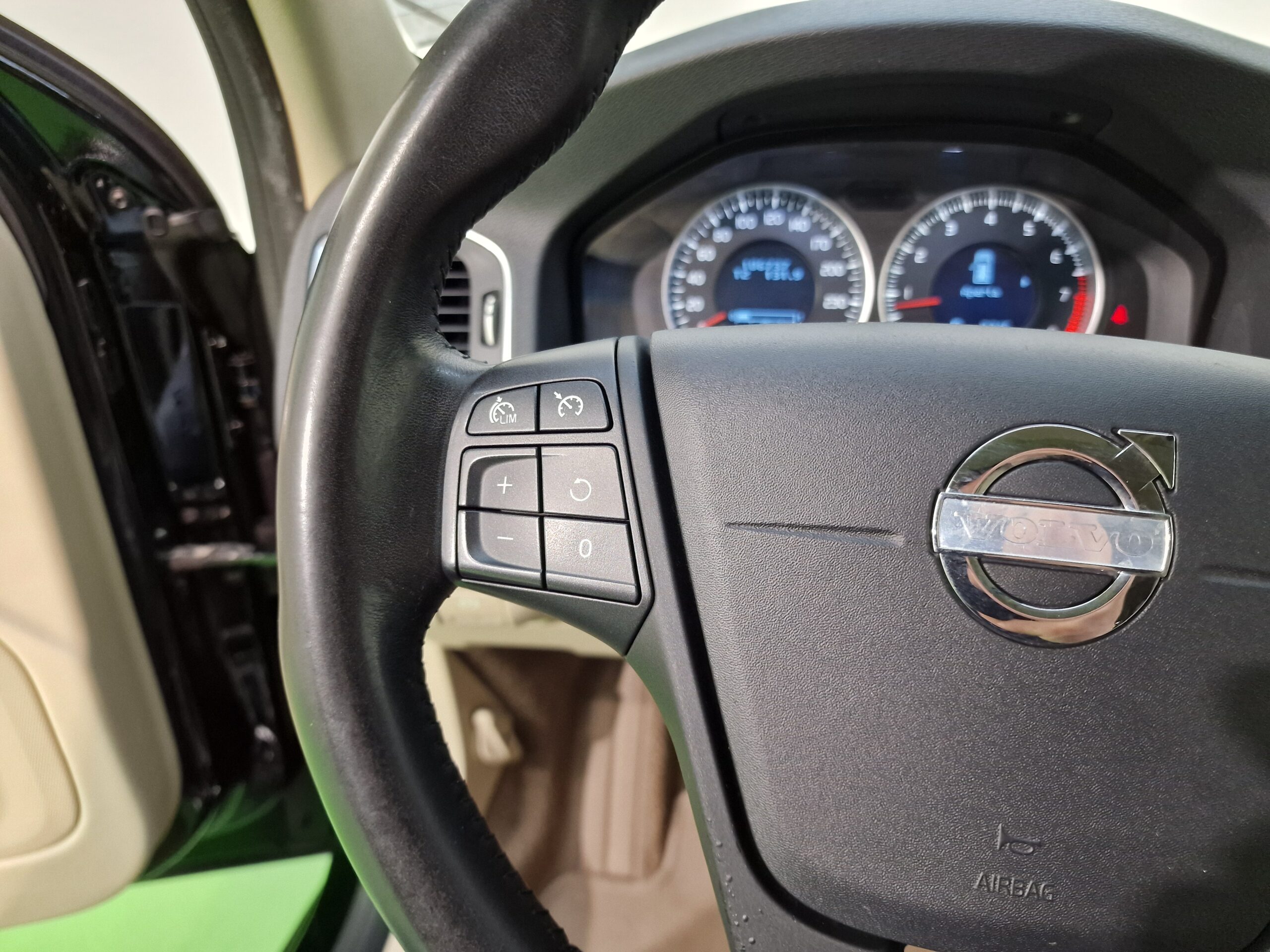 Volvo V60 V60 1.6 t3 Kinetic powershift