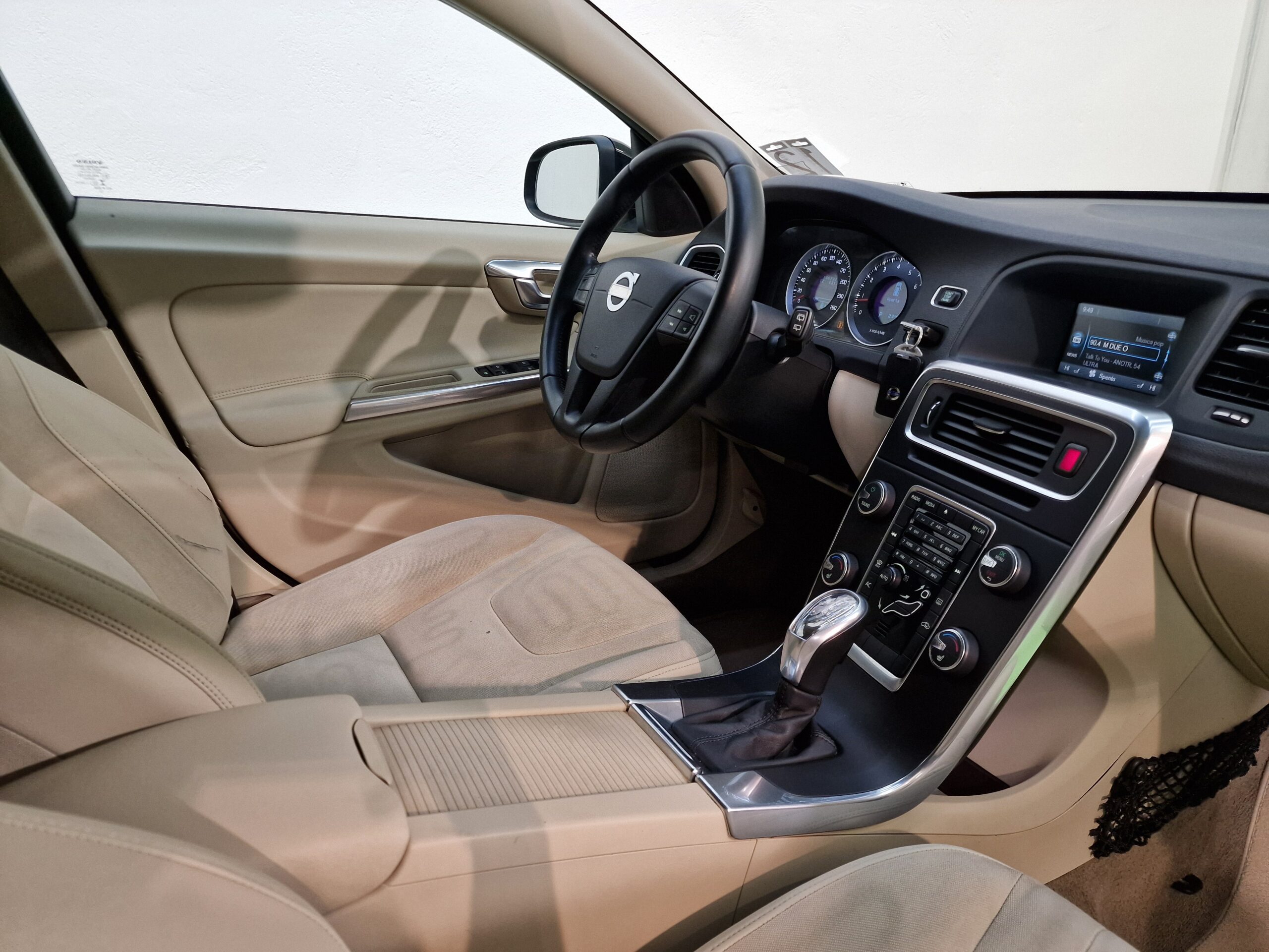 Volvo V60 V60 1.6 t3 Kinetic powershift