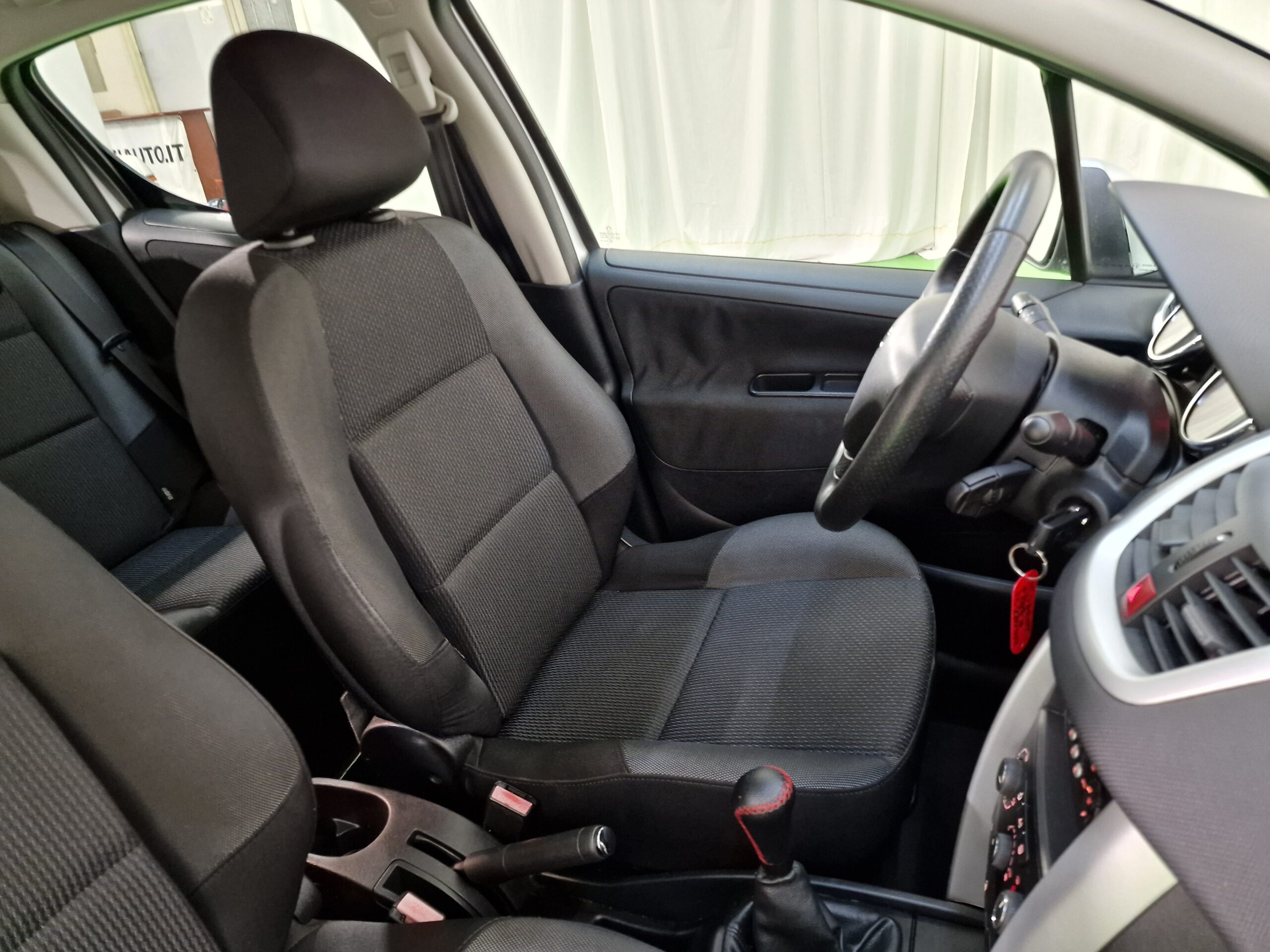 Peugeot 207 207 5p 1.4 hdi 8v Access 70cv