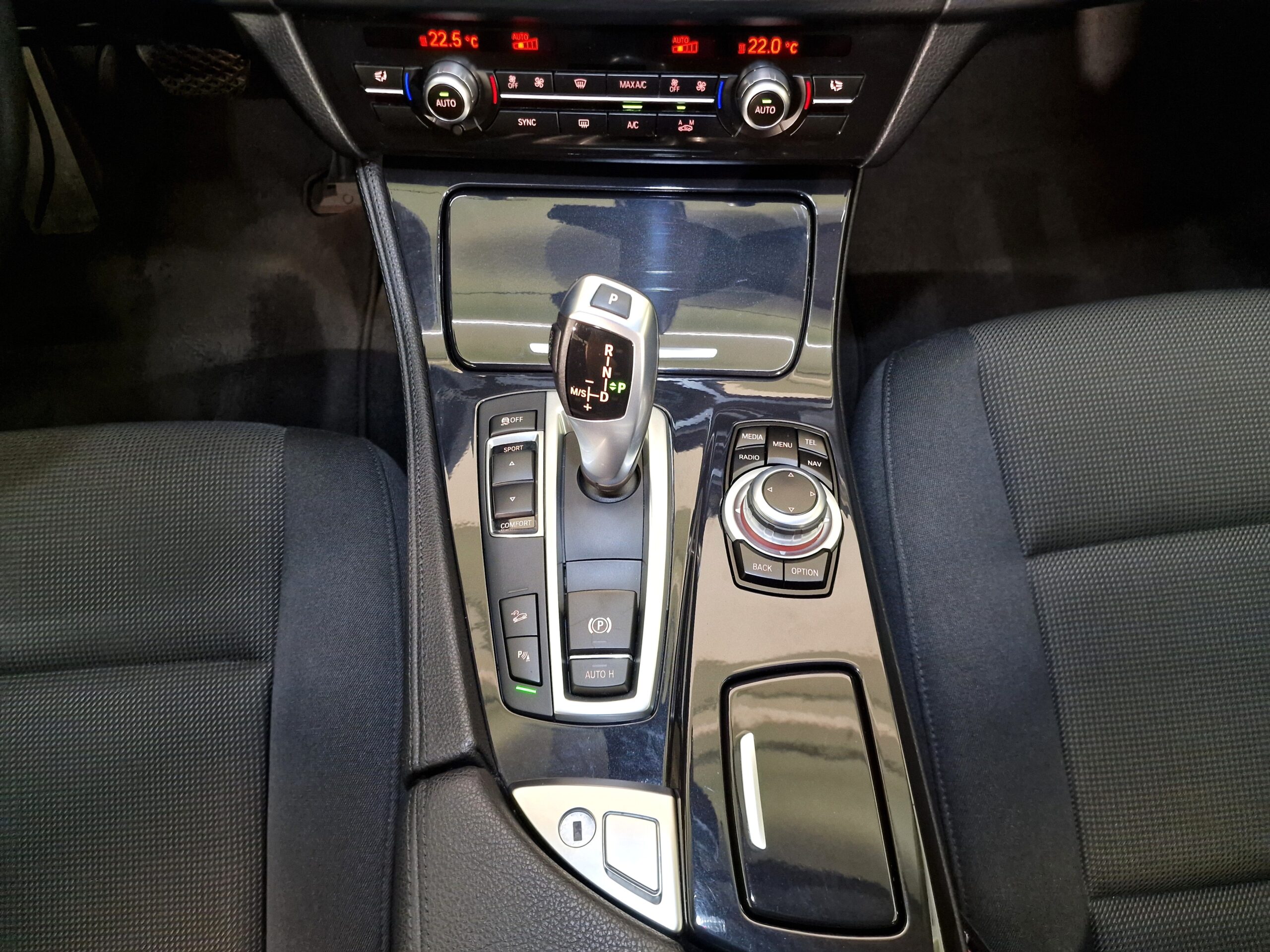 BMW 520 Serie 5 F11 Touring 520d Touring xdrive Business 190cv auto
