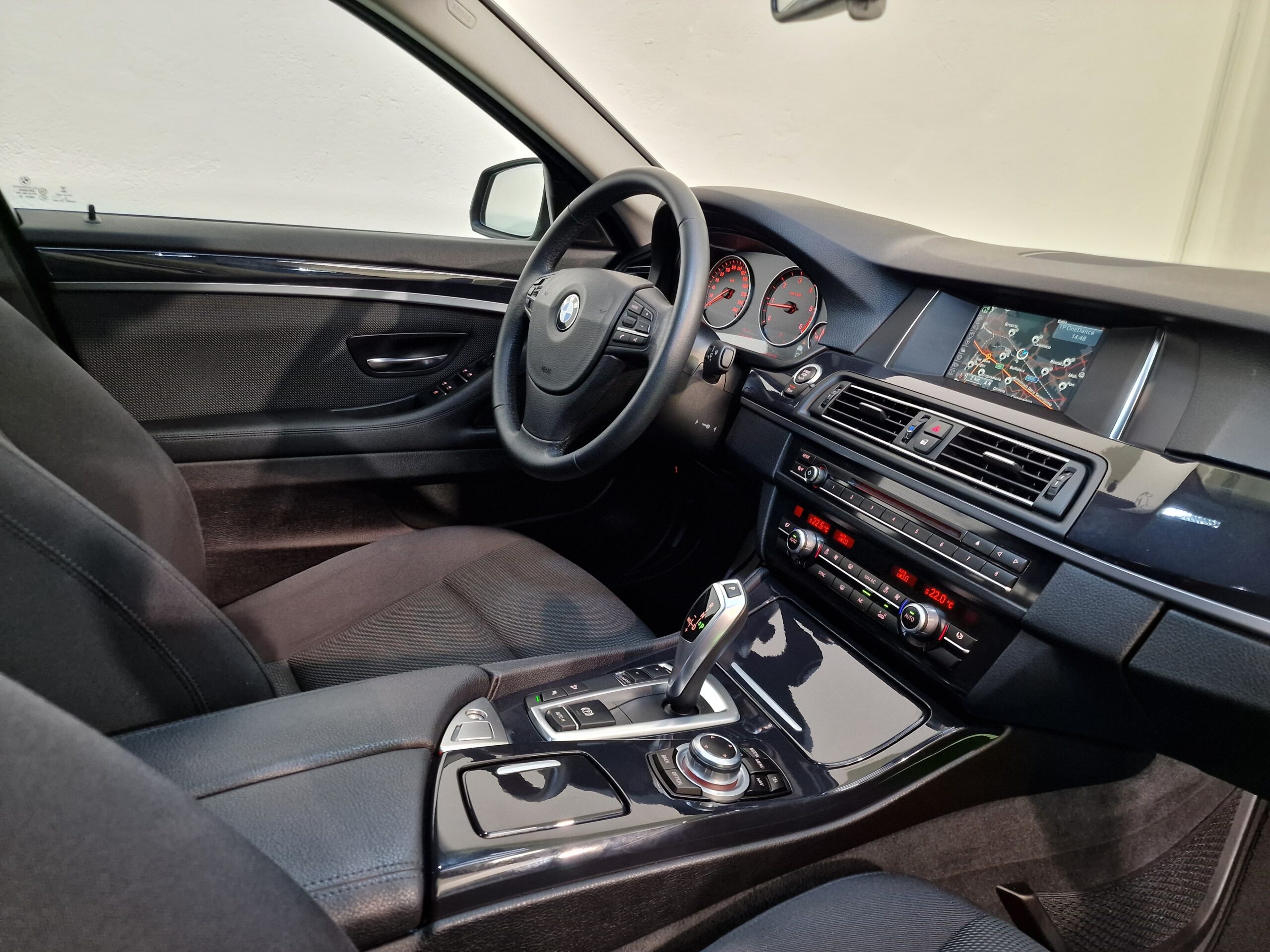 BMW 520 Serie 5 F11 Touring 520d Touring xdrive Business 190cv auto