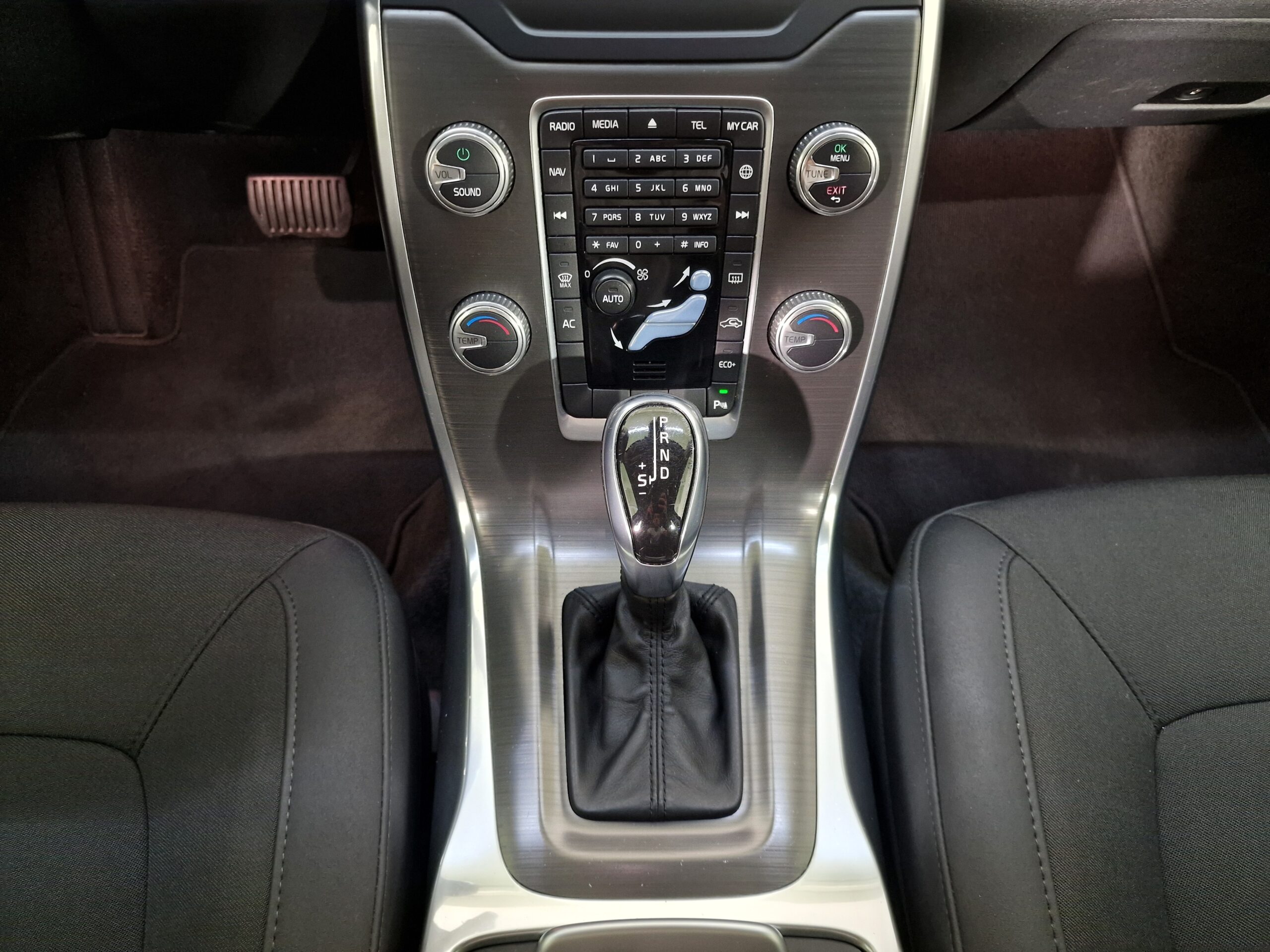 Volvo V70 V70 III 2.0 d4 Polar 181cv geartronic