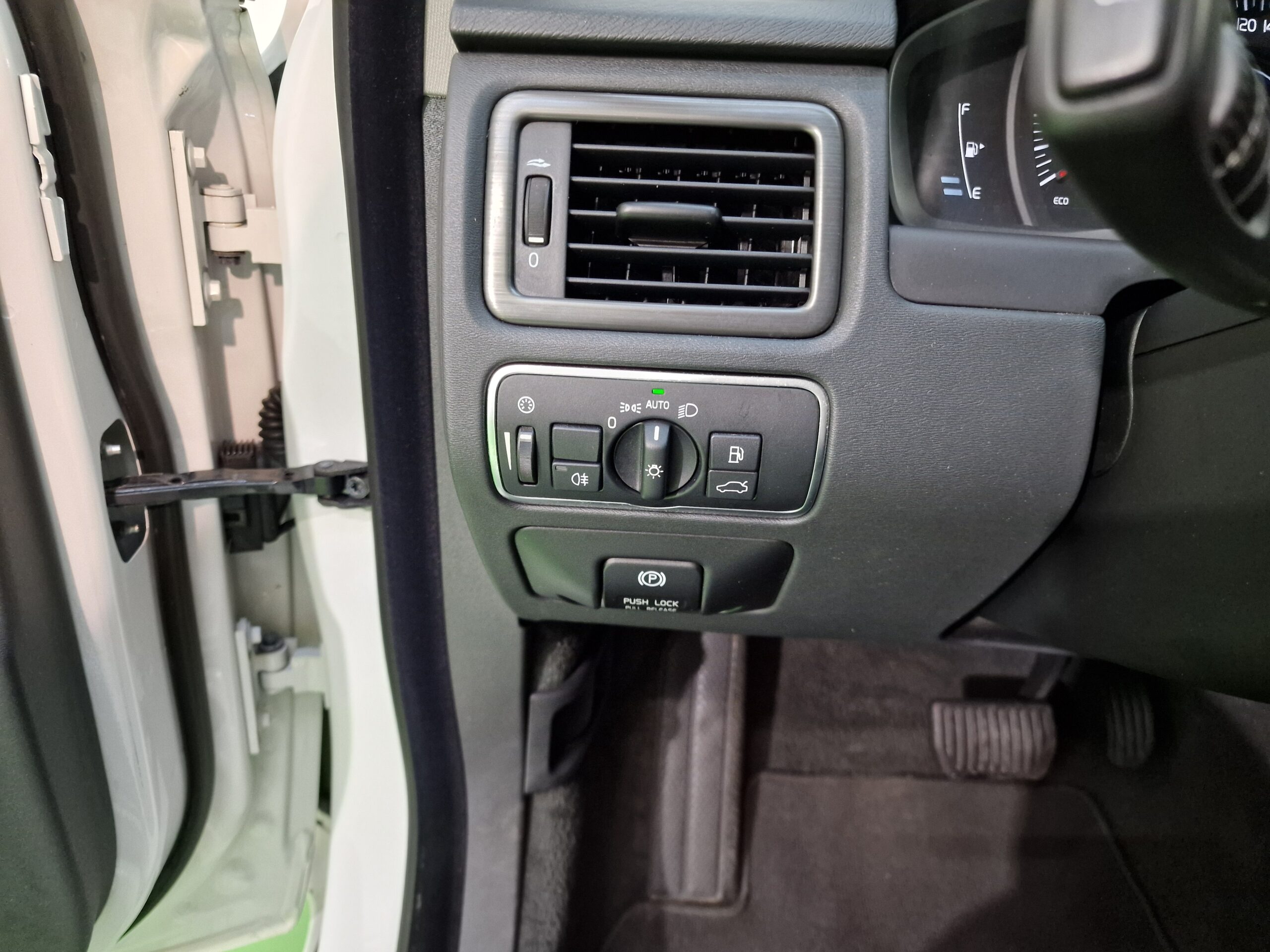 Volvo V70 V70 III 2.0 d4 Polar 181cv geartronic