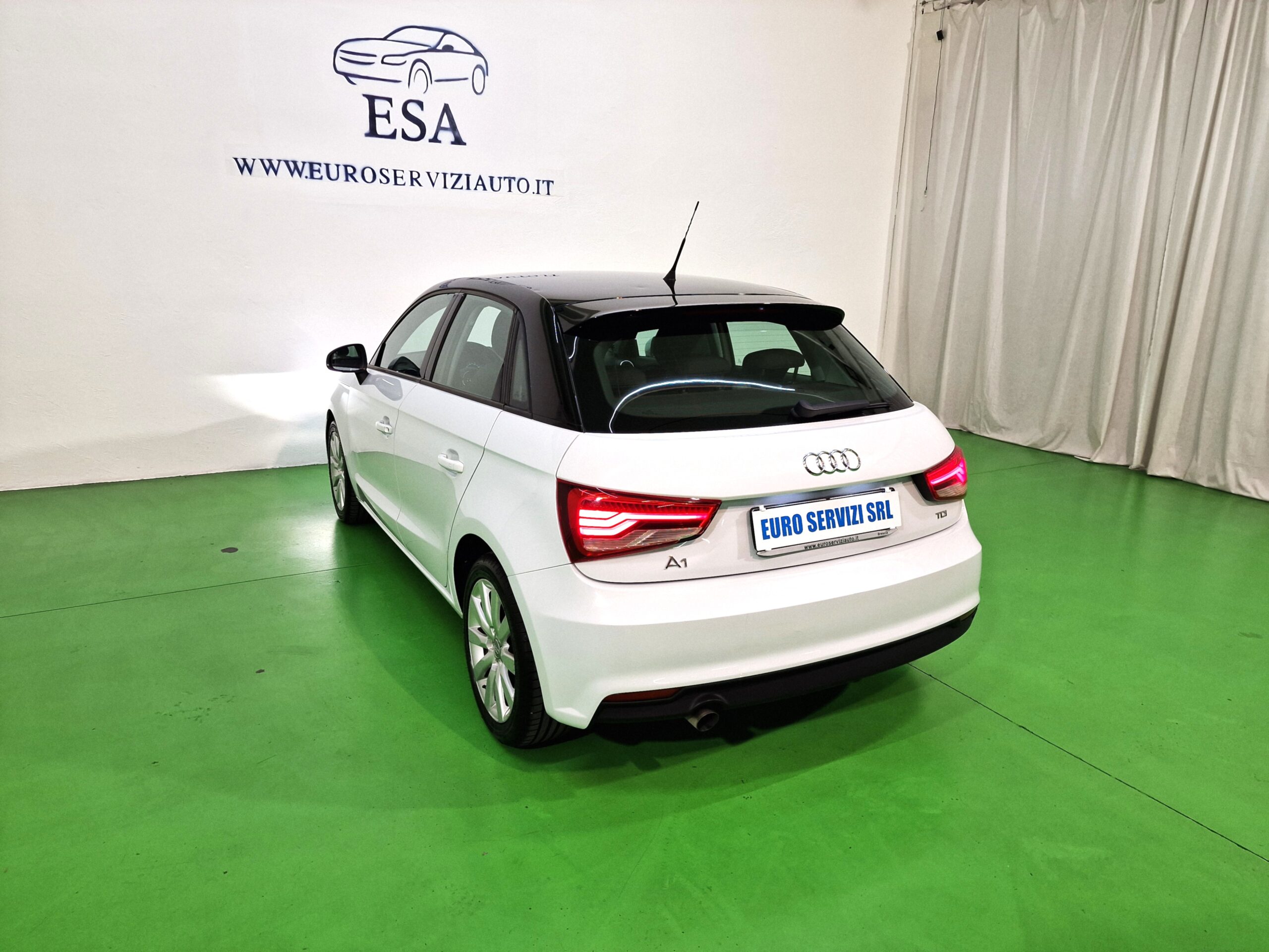 Audi A1 A1 Sportback 1.6 tdi Metal s-tronic