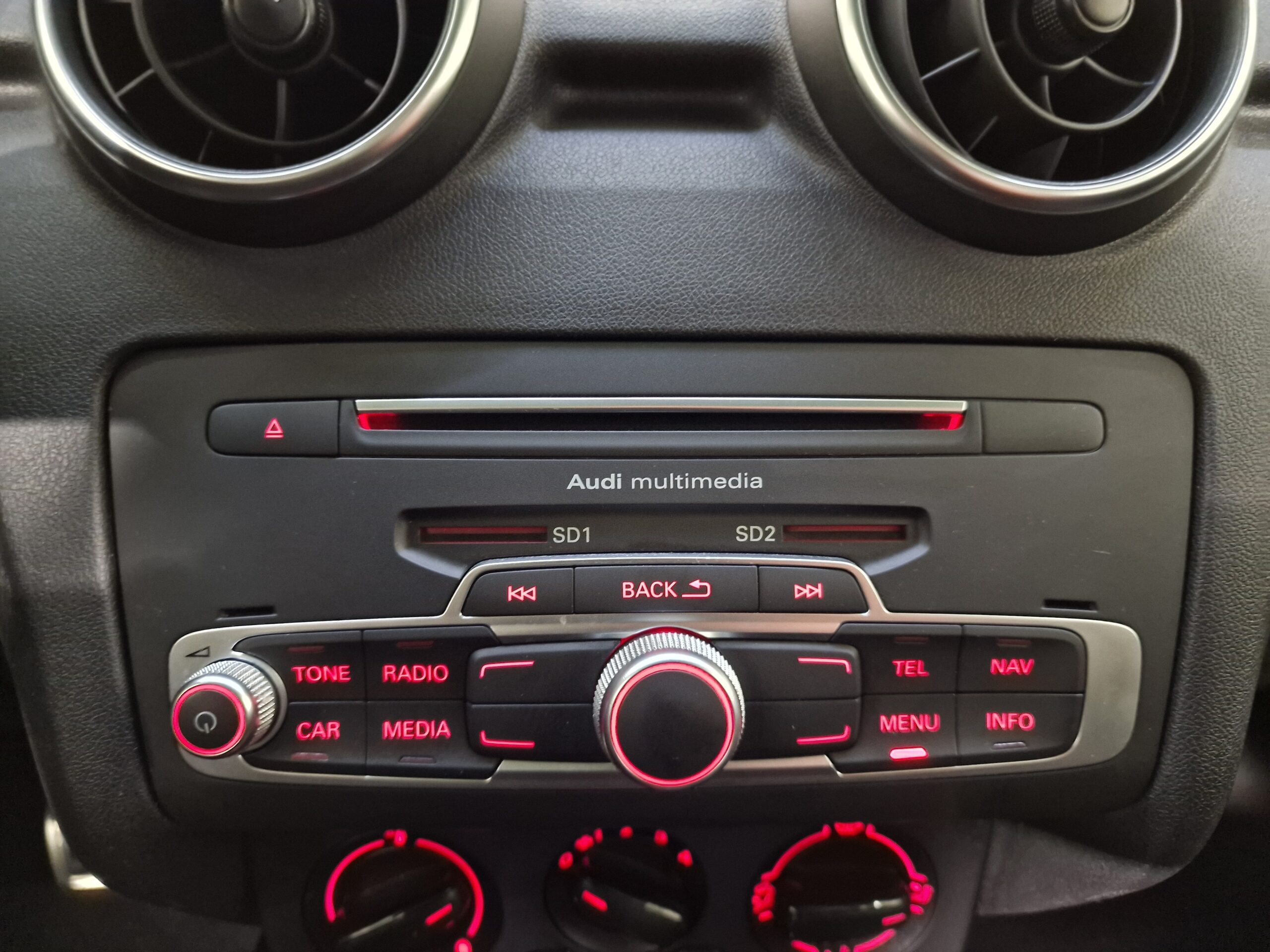 Audi A1 A1 Sportback 1.6 tdi Metal s-tronic