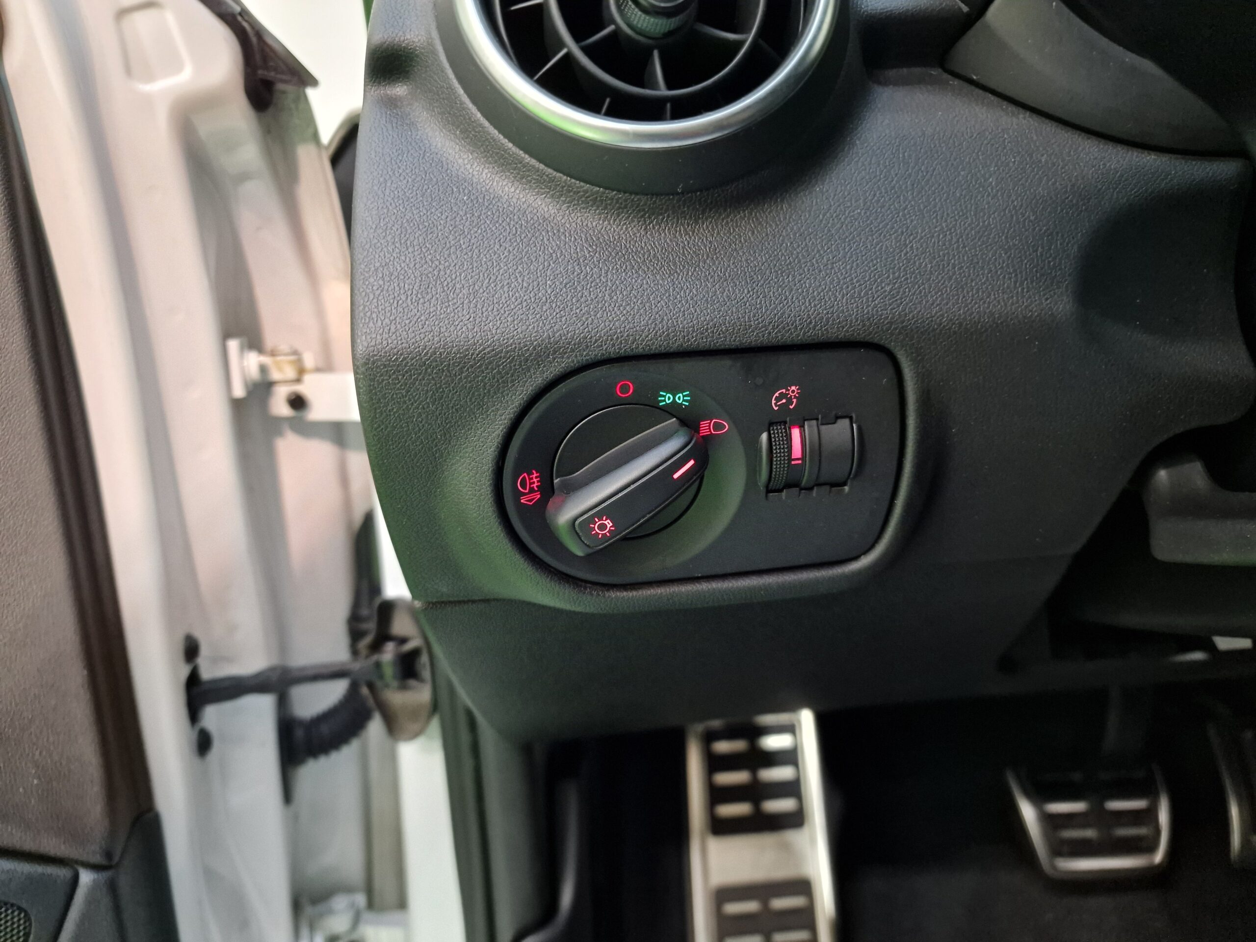 Audi A1 A1 Sportback 1.6 tdi Metal s-tronic
