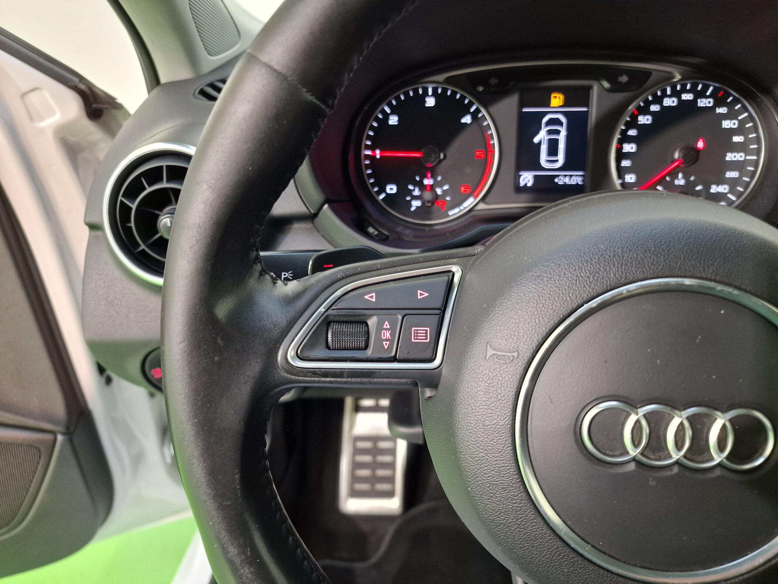 Audi A1 A1 Sportback 1.6 tdi Metal s-tronic