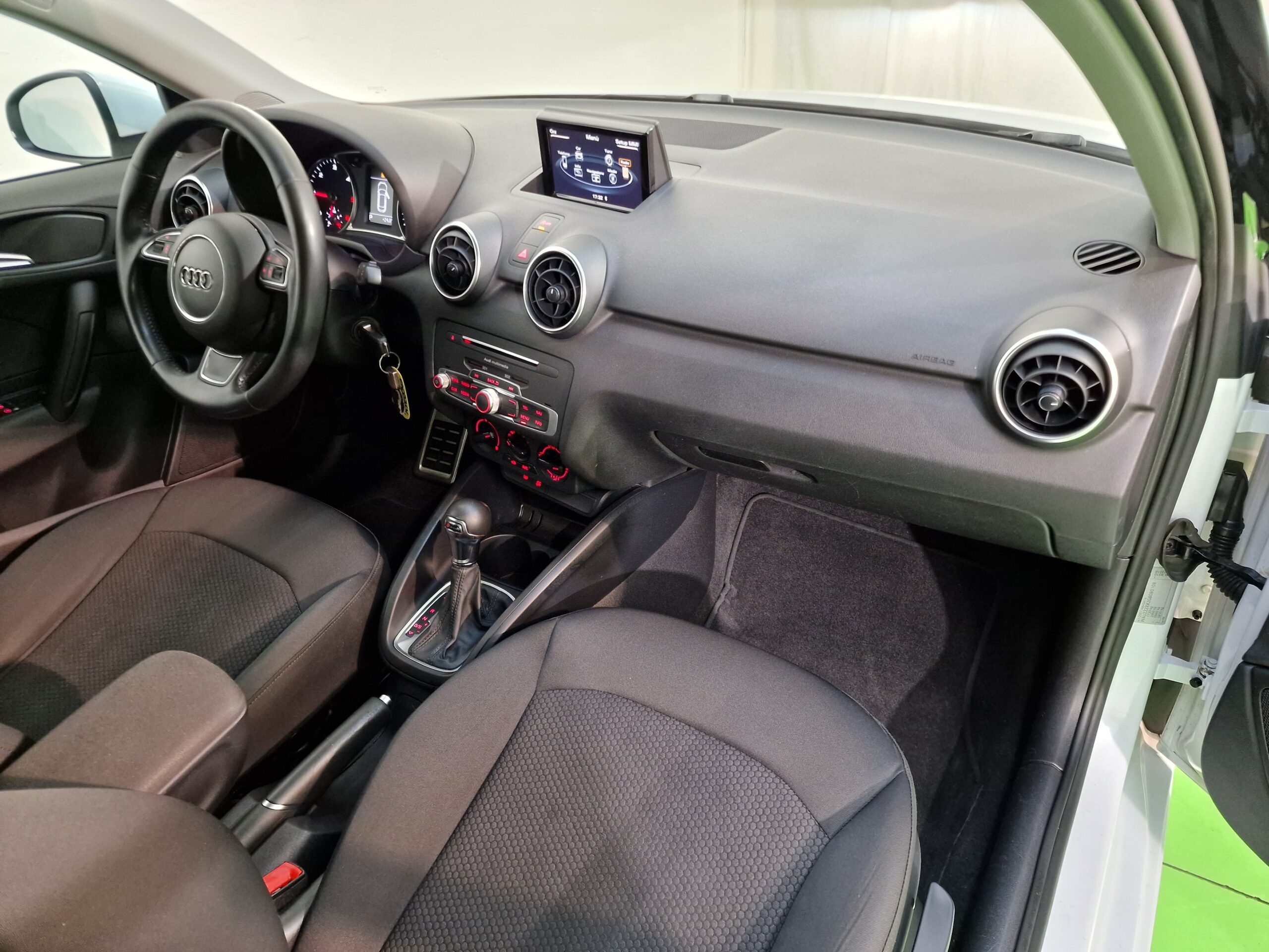 Audi A1 A1 Sportback 1.6 tdi Metal s-tronic