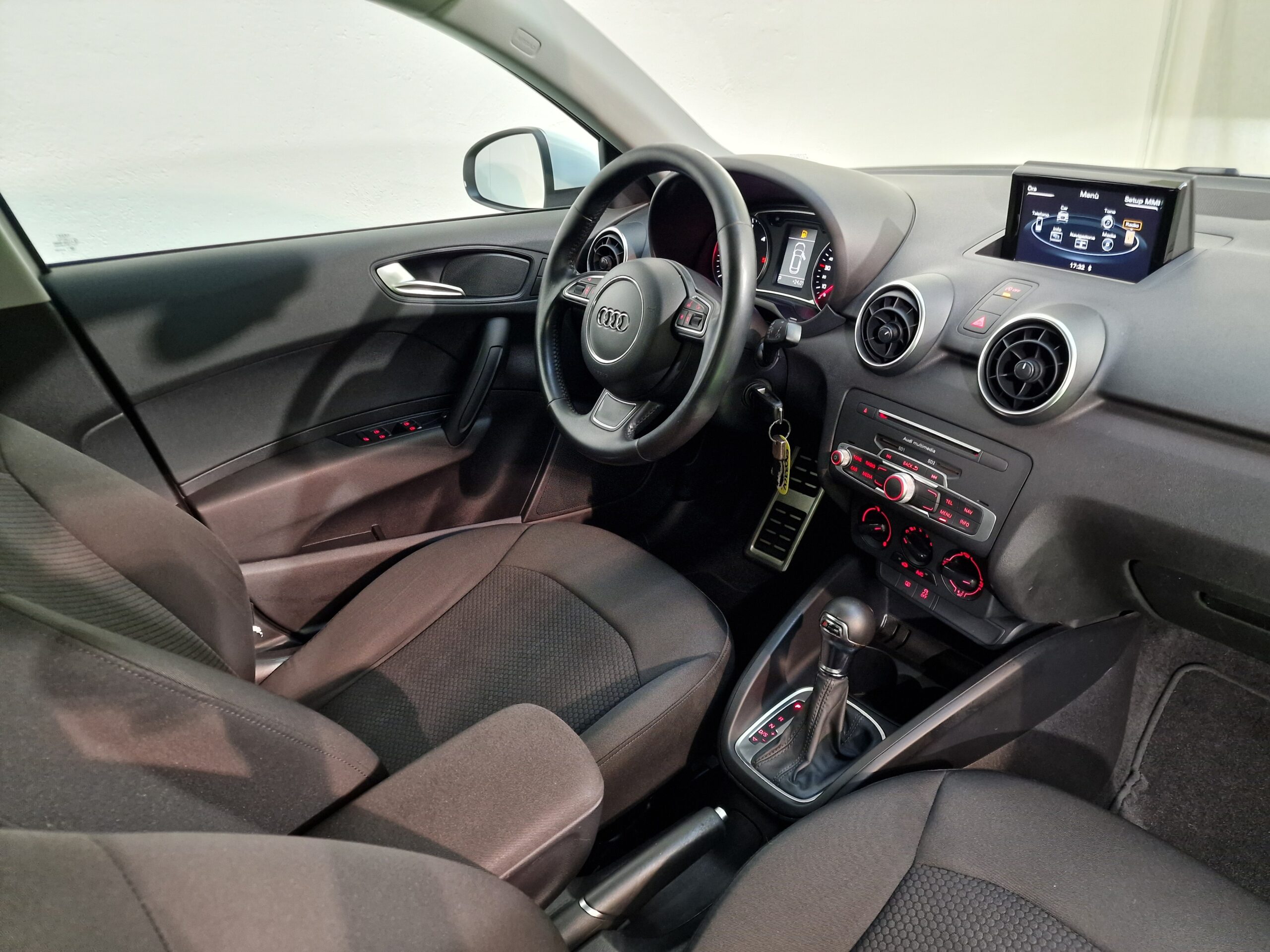 Audi A1 A1 Sportback 1.6 tdi Metal s-tronic
