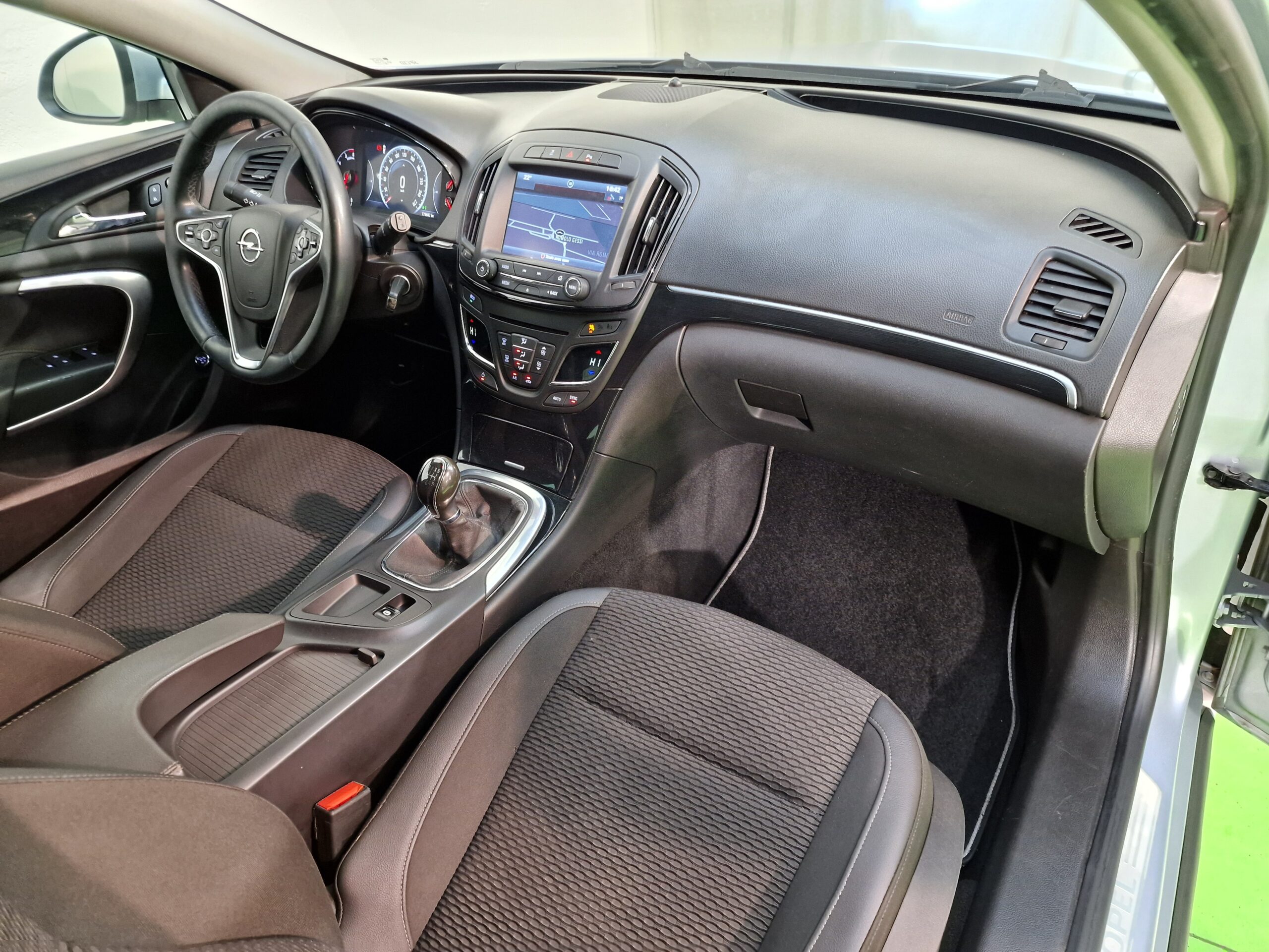 Opel Insignia Insignia Sports Tourer 1.6 cdti Cosmo Business 136cv